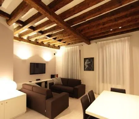 San Marco White Apartment Venice